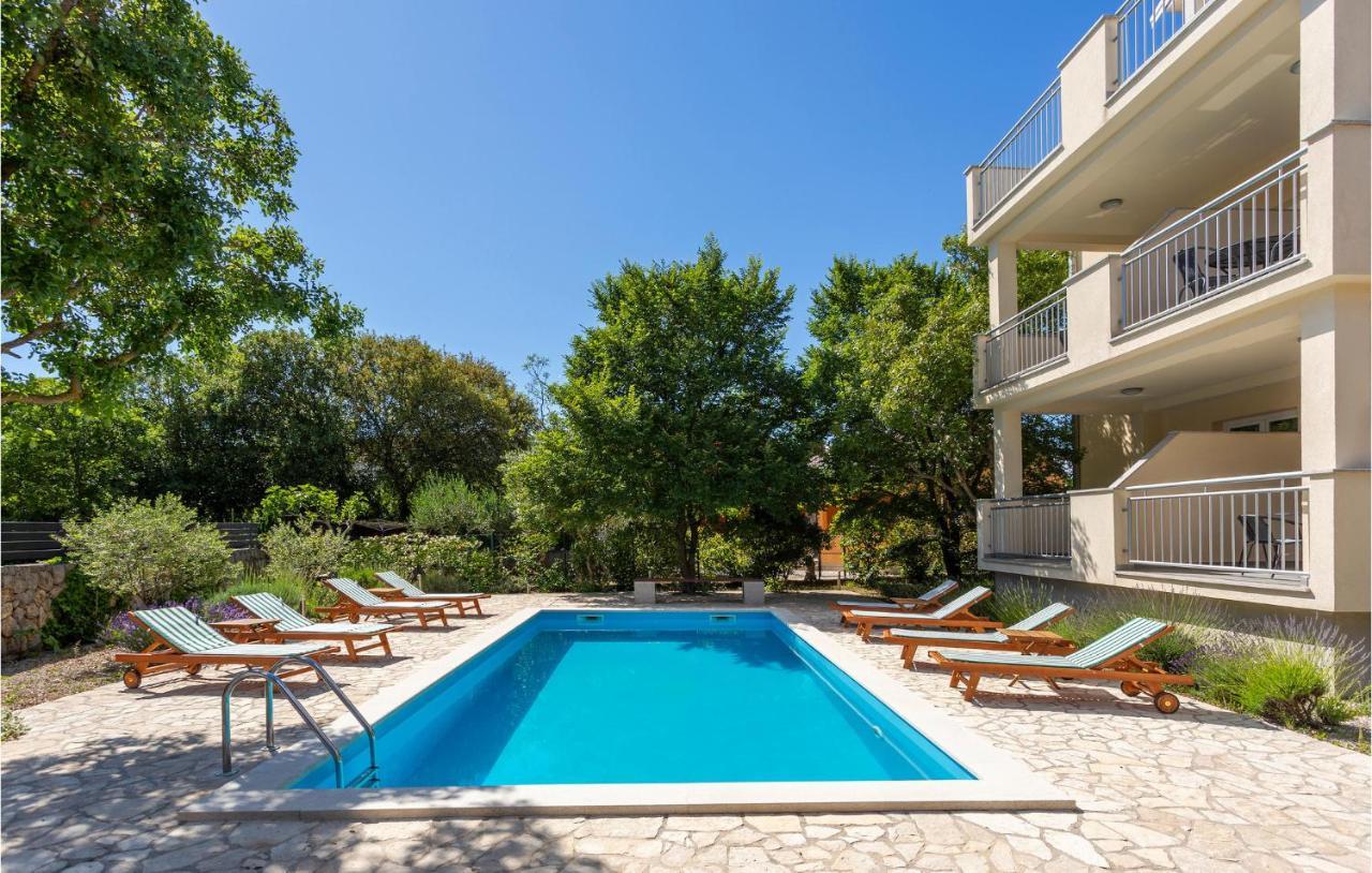 Beautiful Apartment In Pinezici With Wifi Exterior photo