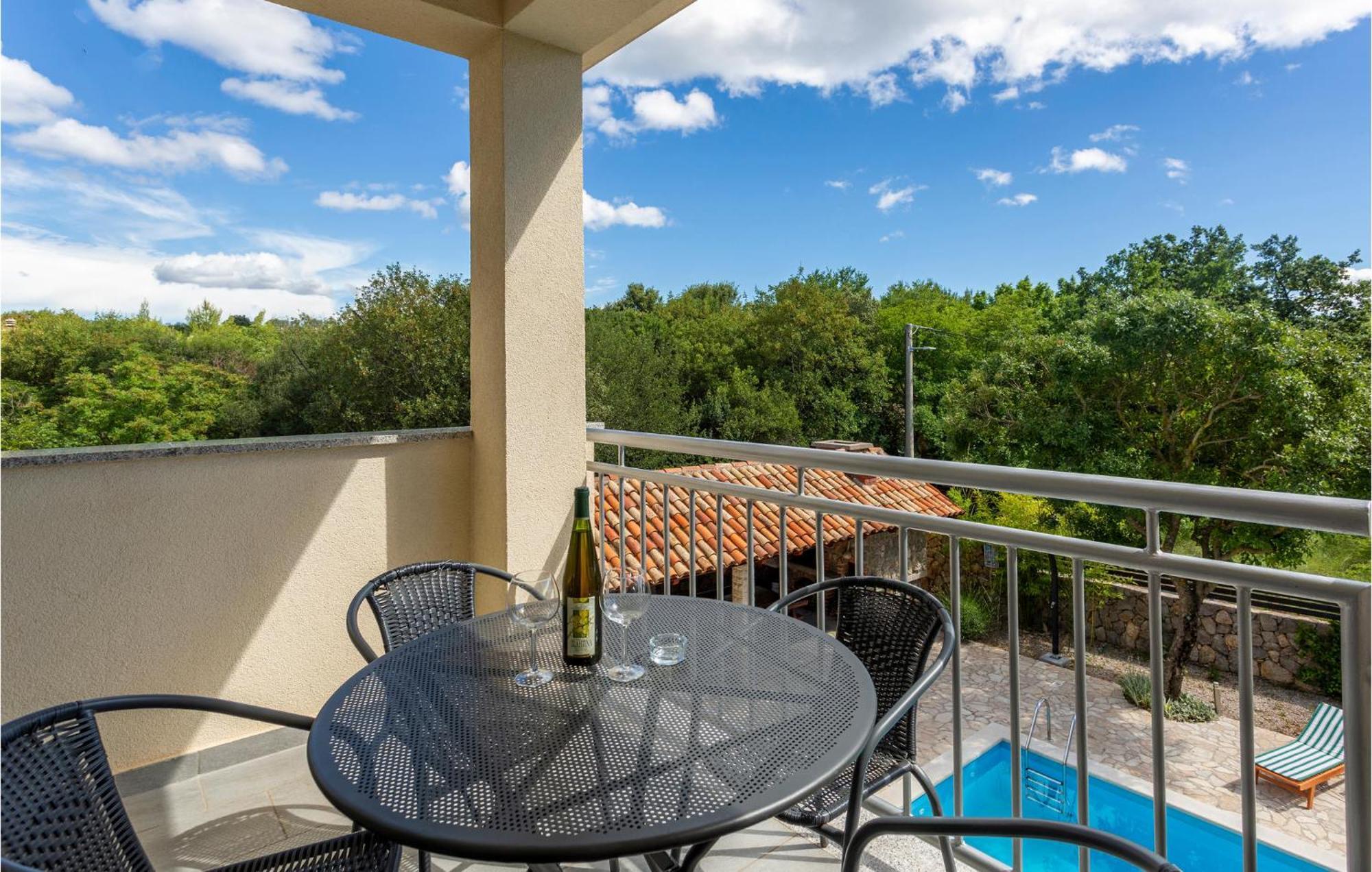 Beautiful Apartment In Pinezici With Wifi Exterior photo